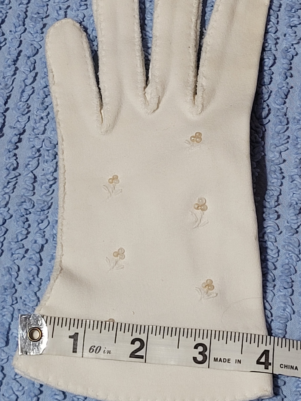 Women’s Vintage Cream Embroidered Dress Gloves